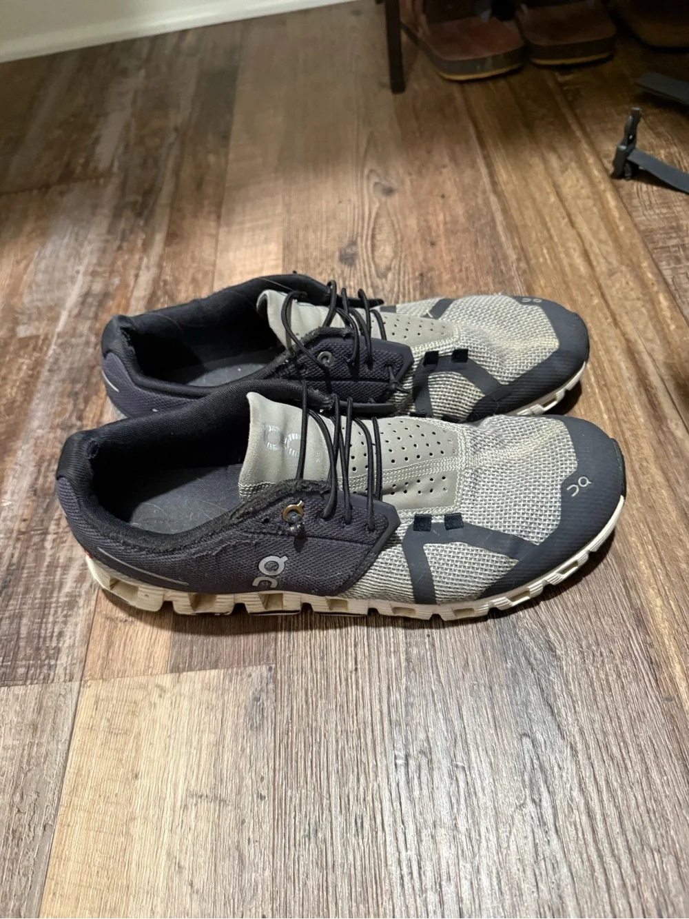 On Clouds Mens 9.5